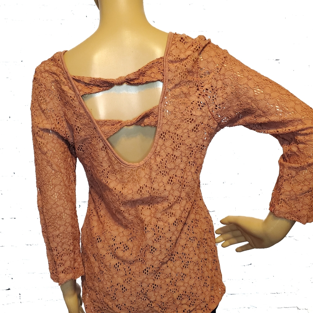 🎀3/$25 Boho peach lace bow back Blu Planet blouse